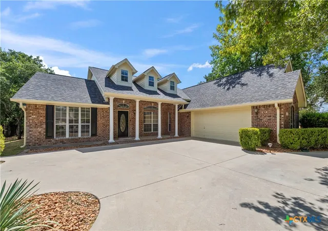 Photo 3 of Single family home for sale at 3900 Chisholm Trl, Salado, TX 76571 | MLS# 624646 | Listing updated on 2026-09-09