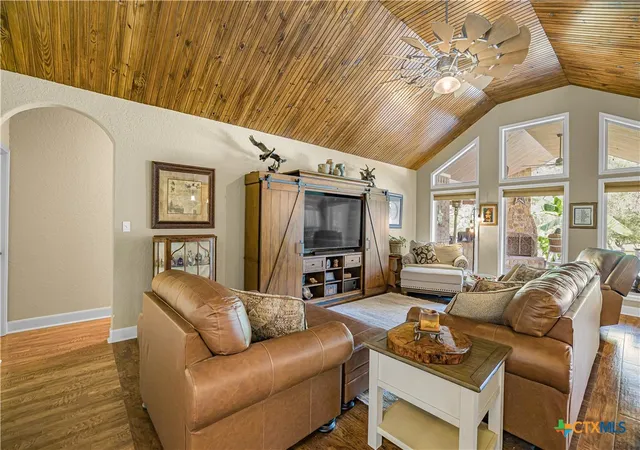 Photo 3 of Single family home for sale at 72 Perdido Ct, Victoria, TX 77905 | MLS# 624715 | Listing updated on 2026-09-09
