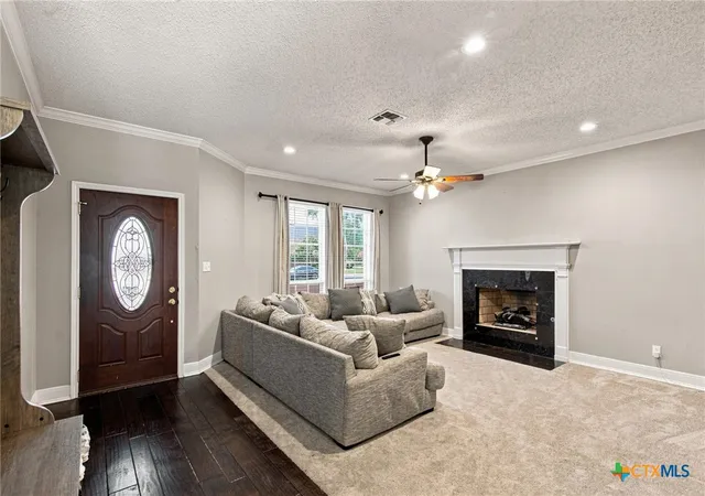 Photo 3 of Single family home for sale at 101 Willowbend Dr, Port Lavaca, TX 77979 | MLS# 624706 | Listing updated on 2026-09-10