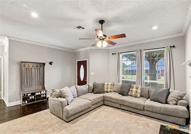 Photo 4 of Single family home for sale at 101 Willowbend Dr, Port Lavaca, TX 77979 | MLS# 624706 | Listing updated on 2026-09-10