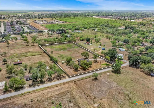 Photo 45 of Single family home for sale at 513 Bambi Dr, Victoria, TX 77904 | MLS# 624614 | Listing updated on 2026-09-09