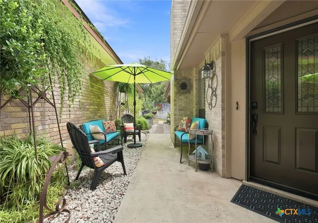 Photo 3 of Single family home for sale at 1217 Bluff Crk Cir, New Braunfels, TX 78130 | MLS# 624421 | Listing updated on 2026-09-09