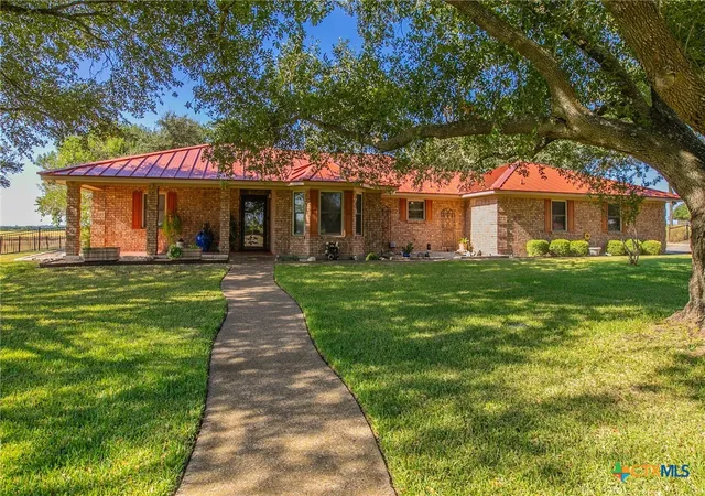 Photo 2 of Single family home for sale at 10941 Moffat Rd, Temple, TX 76502 | MLS# 624840 | Listing updated on 2026-10-04