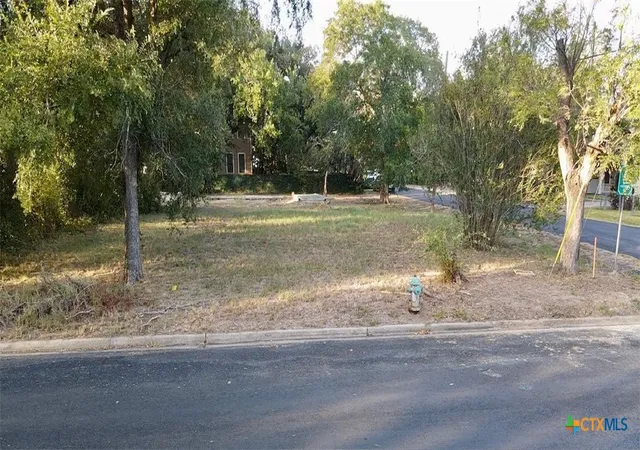 Photo 2 of Land for sale at 407 S Cameron St, Victoria, TX 77901 | MLS# 624707 | Listing updated on 2026-09-15