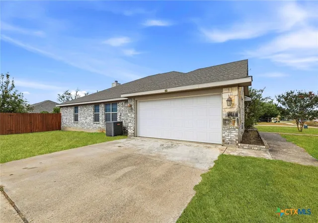 Photo 2 of Single family home for sale at 800 Cody James Dr, Killeen, TX 76542 | MLS# 624859 | Listing updated on 2026-09-10
