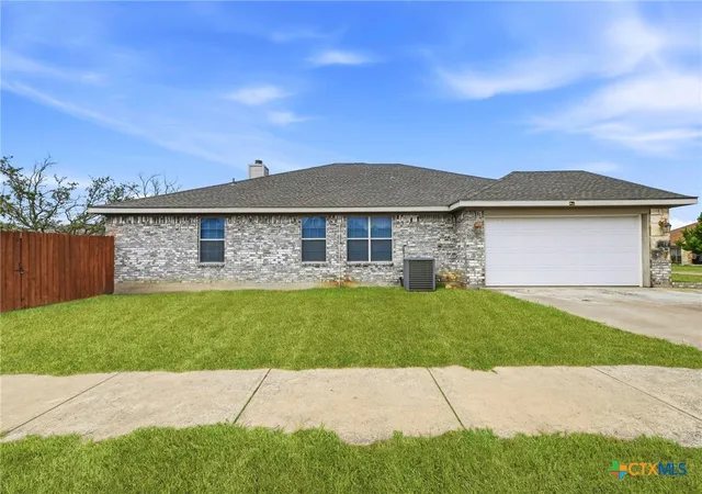 Photo 3 of Single family home for sale at 800 Cody James Dr, Killeen, TX 76542 | MLS# 624859 | Listing updated on 2026-09-10