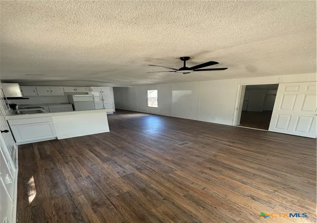 Photo 3 of Manufactured home for sale at 611 Flintstone Dr, Canyon Lake, TX 78133 | MLS# 624901 | Listing updated on 2026-09-10