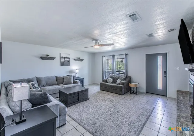 Photo 4 of Single family home for sale at 1872 Fm 1670, Belton, TX 76513 | MLS# 624910 | Listing updated on 2026-09-15