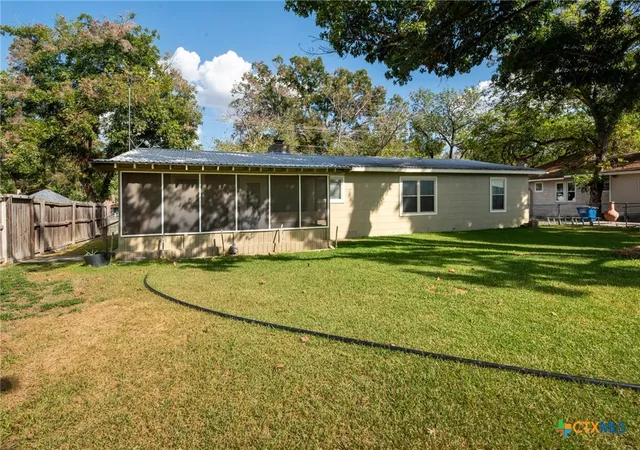 Photo 3 of Single family home for sale at 818 Mary Blvd, New Braunfels, TX 78130 | MLS# 624793 | Listing updated on 2026-09-15