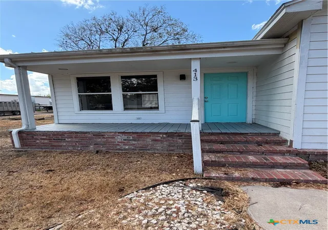 Photo 2 of Townhouse for sale at 413 W Hamilton, Cuero, TX 77954 | MLS# 624769 | Listing updated on 2026-09-10