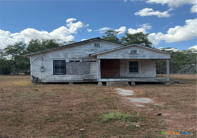 Photo 1 of Townhouse for sale at 415 W Hamilton St, Cuero, TX 77954 | MLS# 624738 | Listing updated on 2026-09-10