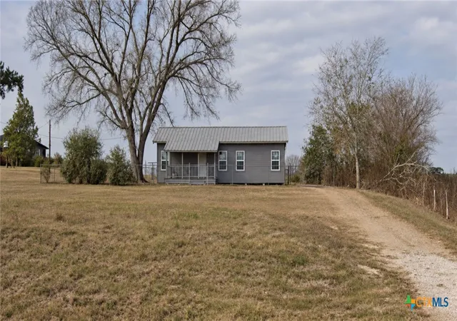 Photo 1 of Single family home for sale at 9354 Us Hwy 183, Yoakum, TX 77995 | MLS# 624396 | Listing updated on 2026-09-10