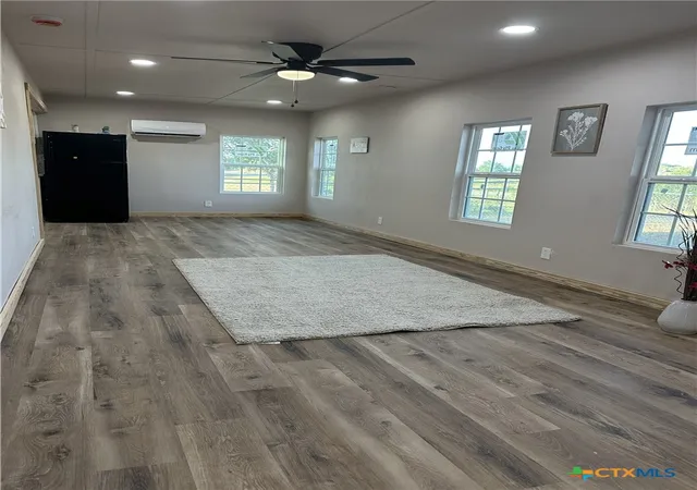 Photo 4 of Single family home for sale at 9354 US Hwy 183, Yoakum, TX 77995 | MLS# 624396 | Listing updated on 2026-09-10