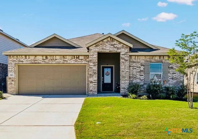 Single family home for sale at 5801 Musquiz Ridge, Seguin, TX 78155 | MLS# 624544