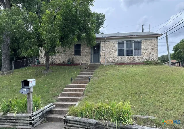 Photo 1 of Single family home for sale at 1002 S 27th Street, Copperas Cove, TX 76522 | MLS# 624998 | Listing updated on 2026-09-15