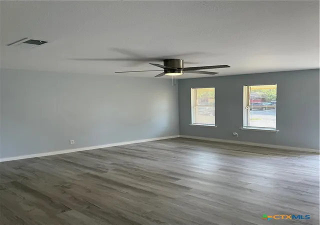 Photo 3 of Single family home for sale at 1409 Flynn St, Killeen, TX 76543 | MLS# 624788 | Listing updated on 2026-09-14