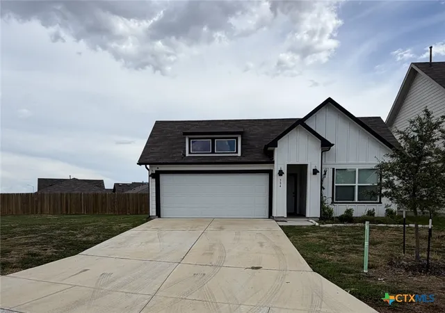 Photo 2 of Single family home for sale at 384 Trent Dr, New Braunfels, TX 78130 | MLS# 624748 | Listing updated on 2026-09-15