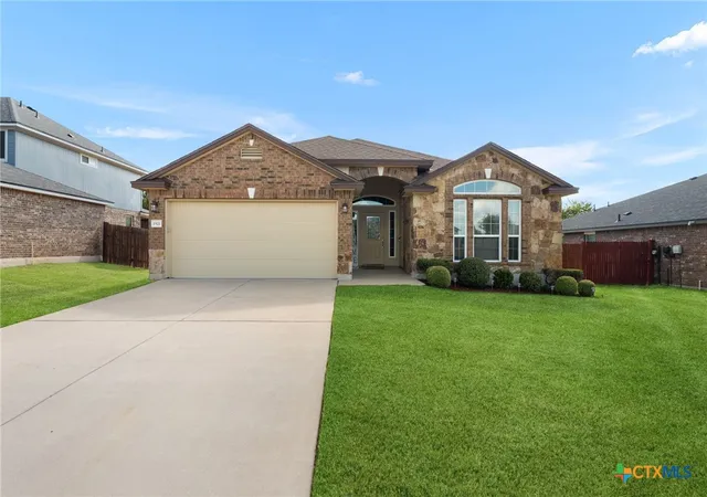 Photo 1 of Sale Pending at 1521 Starlight Dr, Temple, TX 76502 | MLS# 624824 | Listing updated on 2026-10-03