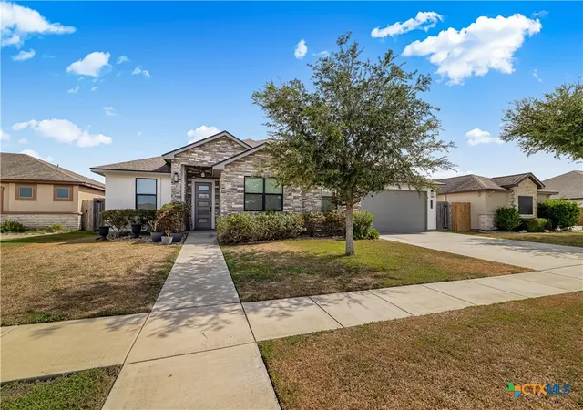 Photo 2 of Single family home for sale at 106 Montalcino Ct, Victoria, TX 77904 | MLS# 625018 | Listing updated on 2026-09-11