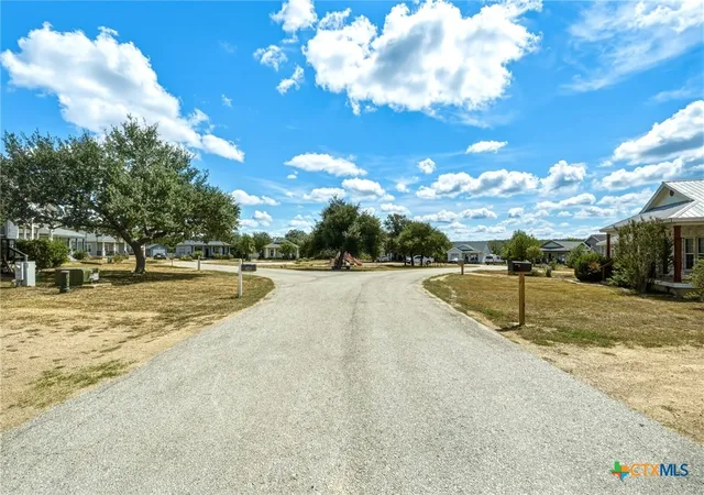 Listing Photo 4 - Condo for sale in building located at 244 Heatherwood Dr, Driftwood, TX 78619 - Unit #16