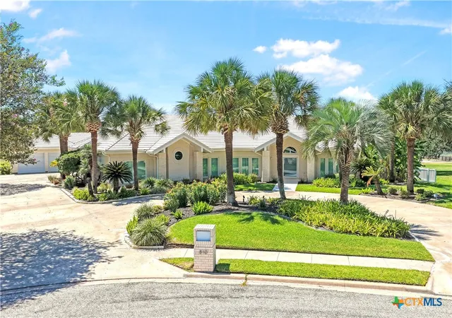 Photo 1 of Mansion for sale at 810 Champions Row, Victoria, TX 77904 | MLS# 625024 | Listing updated on 2026-09-12
