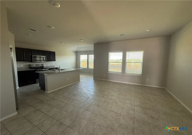 Photo 3 of Single family home for sale at 1411 Rolling Thunder Dr, Killeen, TX 76549 | MLS# 625029 | Listing updated on 2026-09-11