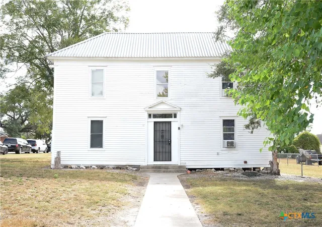 Photo 1 of Single family home for sale at 149 N Commercial St, Goliad, TX 77963 | MLS# 624949 | Listing updated on 2026-09-11