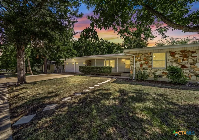Photo 1 of Single family home for sale at 511 Ridge St, Copperas Cove, TX 76522 | MLS# 624786 | Listing updated on 2026-09-17