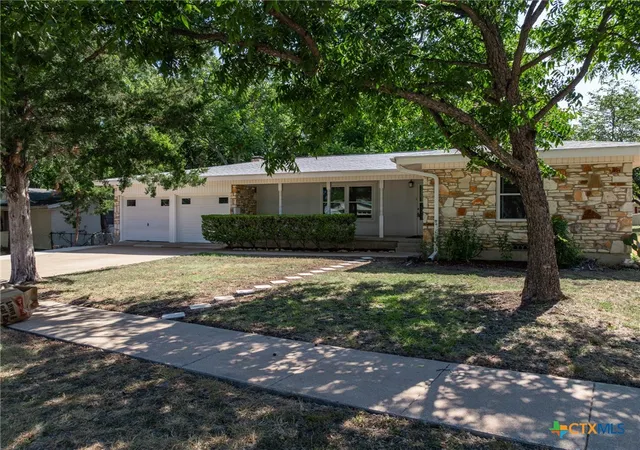 Photo 3 of Single family home for sale at 511 Ridge St, Copperas Cove, TX 76522 | MLS# 624786 | Listing updated on 2026-09-17