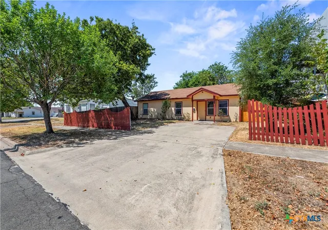 Photo 29 of Single family home for sale at 305 Carter St, Killeen, TX 76541 | MLS# 624932 | Listing updated on 2026-09-13