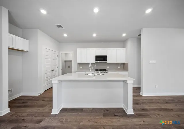 Photo 2 of Single family home for sale at 212 Firefox Way, Jarrell, TX 76537 | MLS# 625064 | Listing updated on 2026-09-11
