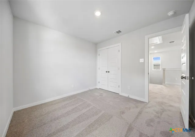 Photo 3 of Single family home for sale at 212 Firefox Way, Jarrell, TX 76537 | MLS# 625064 | Listing updated on 2026-09-11