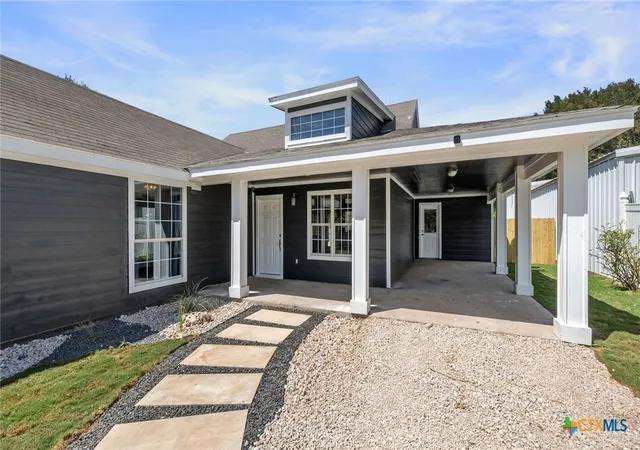 Photo 1 of Single family home for sale at 10915 S Highway 183, Lampasas, TX 76550 | MLS# 625080 | Listing updated on 2026-09-11