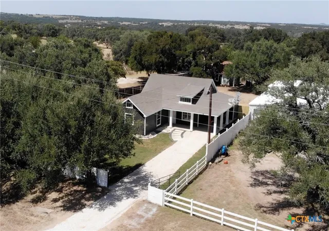 Photo 21 of Single family home for sale at 10915 S Highway 183, Lampasas, TX 76550 | MLS# 625080 | Listing updated on 2026-09-11