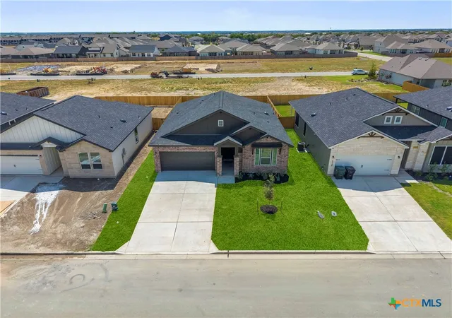 Photo 3 of Single family home for sale at 1301 Peppermint Rd, Temple, TX 76501 | MLS# 624826 | Listing updated on 2026-09-11