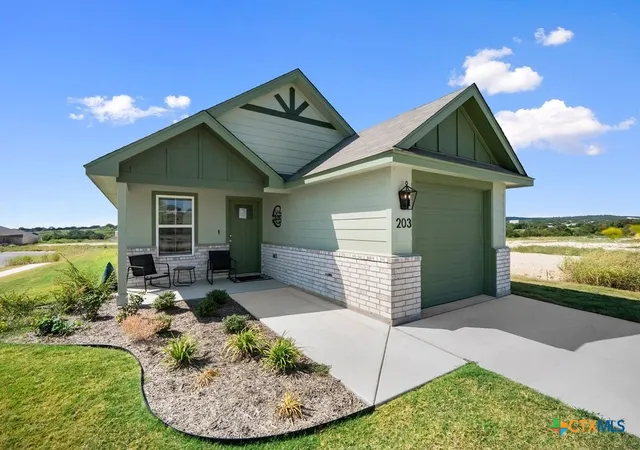 Photo 2 of Single family home for sale at 203 Monty Ave, Copperas Cove, TX 76522 | MLS# 624919 | Listing updated on 2026-09-23