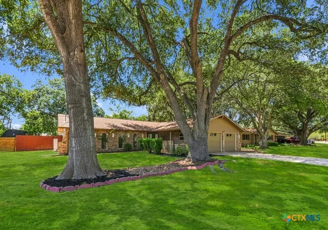 Photo 3 of Single family home for sale at 605 Ridgecrest, New Braunfels, TX 78130 | MLS# 625032 | Listing updated on 2026-09-12