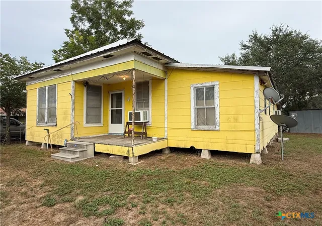 Photo 1 of Single family home for sale at 79 Johnston, Bloomington, TX 77951 | MLS# 625126 | Listing updated on 2026-09-15