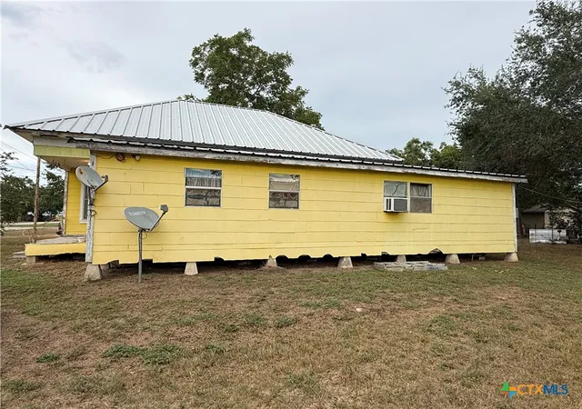 Photo 5 of Single family home for sale at 79 Johnston, Bloomington, TX 77951 | MLS# 625126 | Listing updated on 2026-09-12