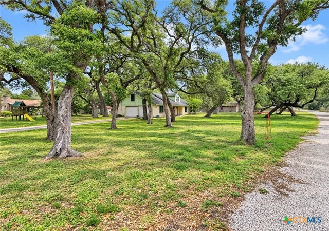 Photo 16 of Single family home for sale at 406 Royal Oak Dr, Victoria, TX 77905 | MLS# 625127 | Listing updated on 2026-09-12