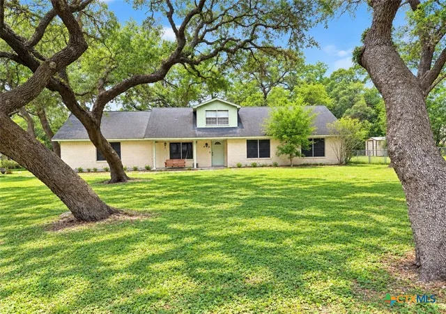 Photo 1 of Single family home for sale at 406 Royal Oak Dr, Victoria, TX 77905 | MLS# 625127 | Listing updated on 2026-09-12