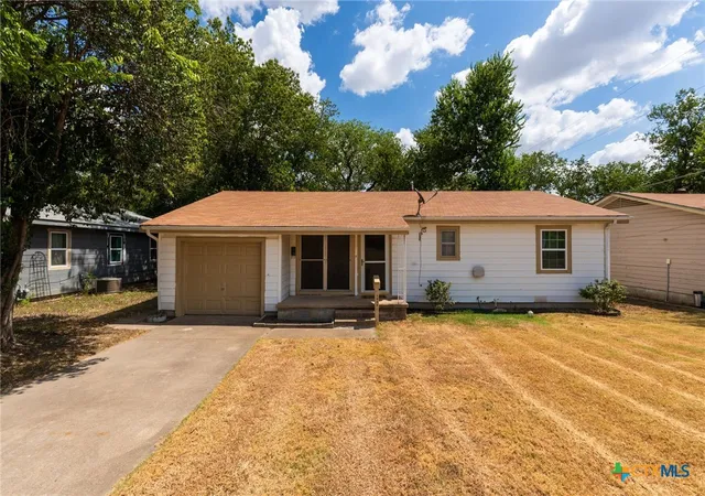 Photo 2 of Single family home for sale at 1004 S 2nd Street, Killeen, TX 76541 | MLS# 625125 | Listing updated on 2026-09-13