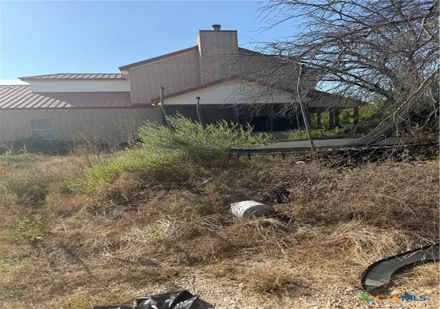 Photo 2 of Sale Pending at 207 Armadillo Ln, Copperas Cove, TX 76522 | MLS# 625011 | Listing updated on 2026-09-13