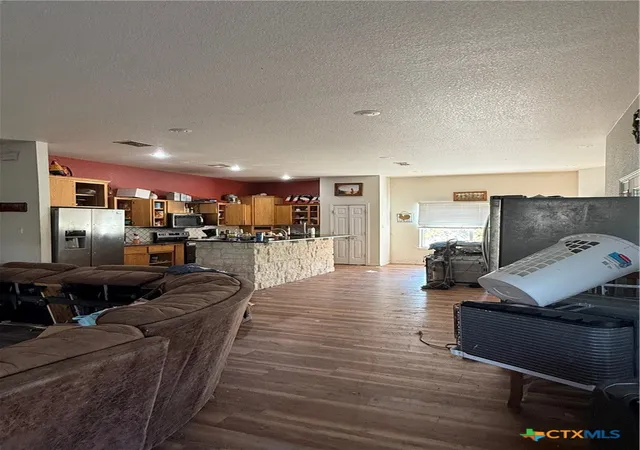 Photo 6 of Sale Pending at 207 Armadillo Ln, Copperas Cove, TX 76522 | MLS# 625011 | Listing updated on 2026-09-13
