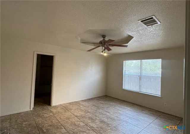 Photo 3 of Single family home for sale at 4411 Lonesome Dove Dr, Killeen, TX 76549 | MLS# 624807 | Listing updated on 2026-09-13
