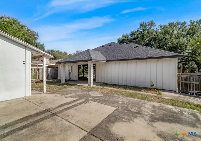 Photo 34 of Single family home for sale at 301 Trentwood Cir, Victoria, TX 77901 | MLS# 625144 | Listing updated on 2026-09-13