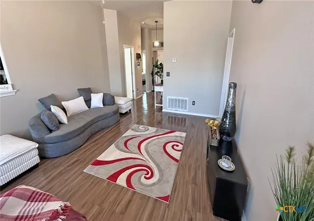 Photo 3 of Single family home for sale at 2214 Petersburg Ln, Temple, TX 76504 | MLS# 624440 | Listing updated on 2026-09-29