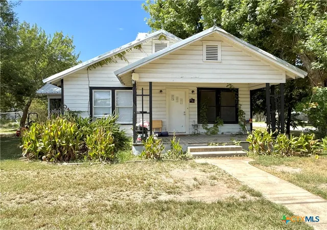 Photo 1 of Single family home for sale at 220 Fm 1686, Telferner, TX 77988 | MLS# 625157 | Listing updated on 2026-09-15