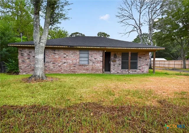 Photo 1 of Single family home for sale at 1006 S 2nd Street, Ganado, TX 77962 | MLS# 624970 | Listing updated on 2026-09-14