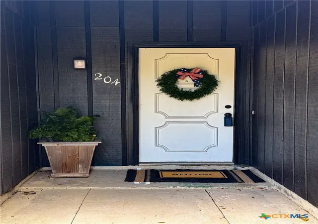 Photo 2 of Single family home for sale at 204 Timberlane, Victoria, TX 77901 | MLS# 625161 | Listing updated on 2026-09-14